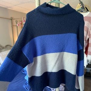 Cliche women’s blue color block mock neck sweater